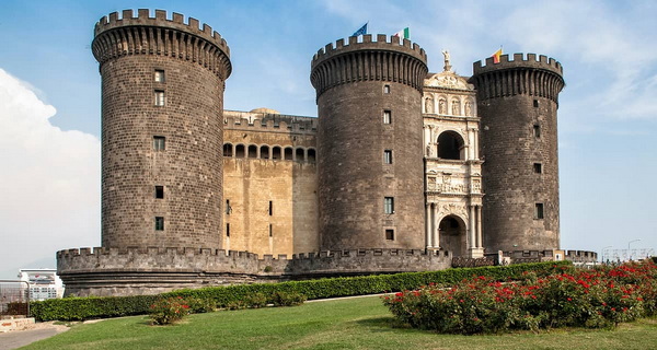 3 ottobre, a Castel Nuovo il sindaco Manfredi presenta il progetto la "Casa delle Tecnologie Emergenti" di Napoli